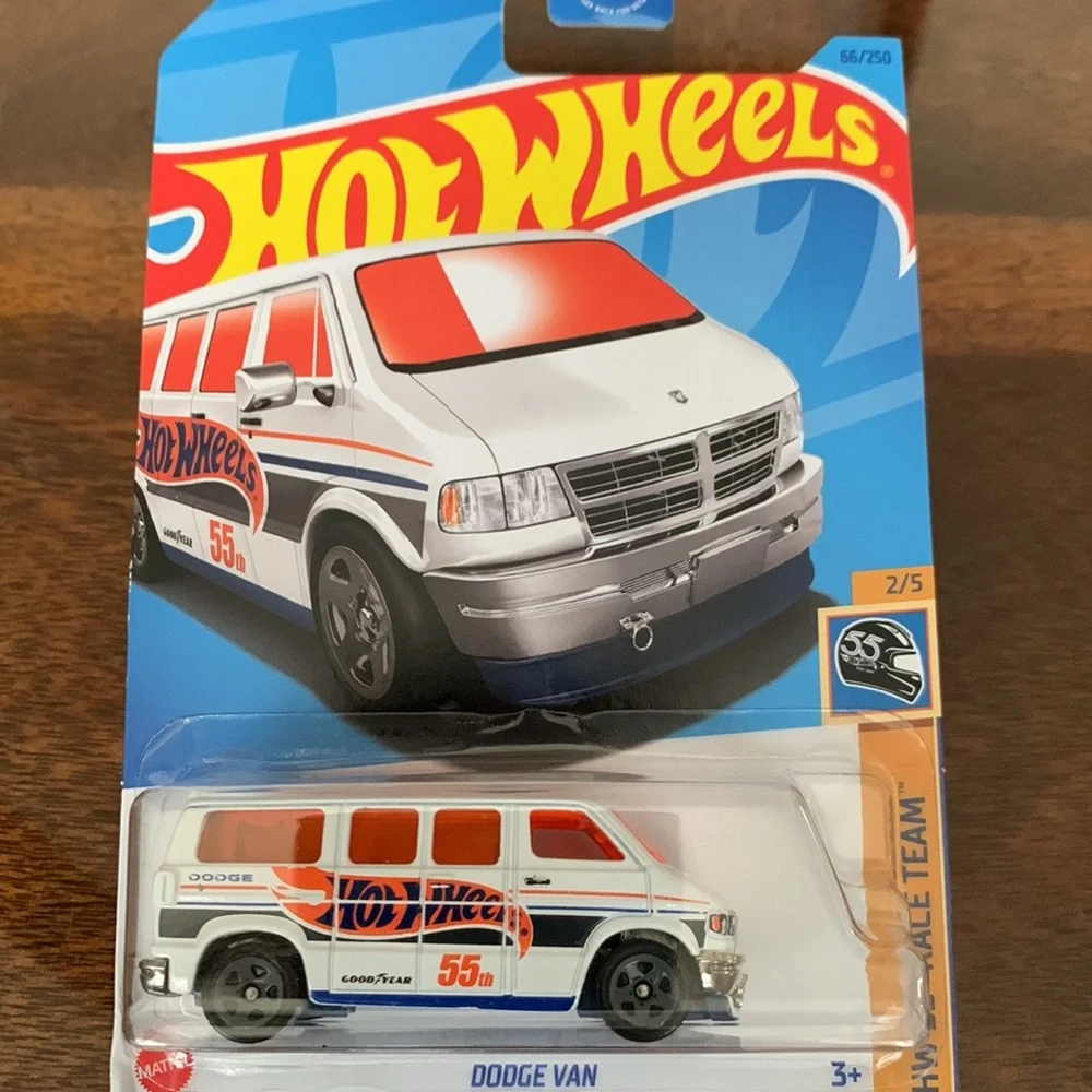 Hot Wheels Car Dodge Ram Van HW 55 Race Team 2/5 HotWheels 55th Anniversary New